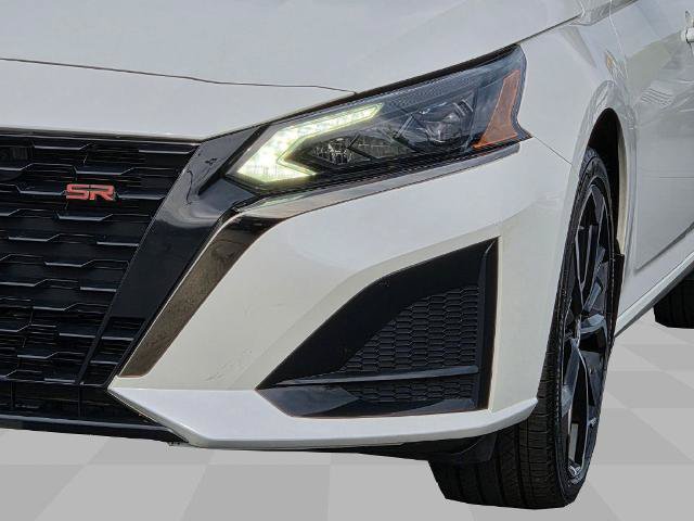 Certified 2025 Nissan Altima 2.5 SR AWD/4WD image 9
