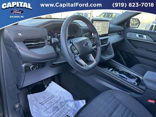 Certified 2025 Ford Explorer ST-Line w/ Premium Package AWD/4WD image 22