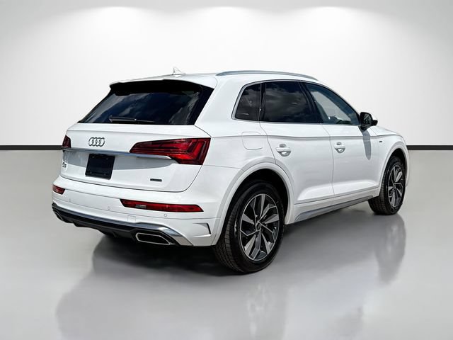 Used 2023 Audi Q5 2.0T Premium w/ Convenience Package AWD/4WD image 3