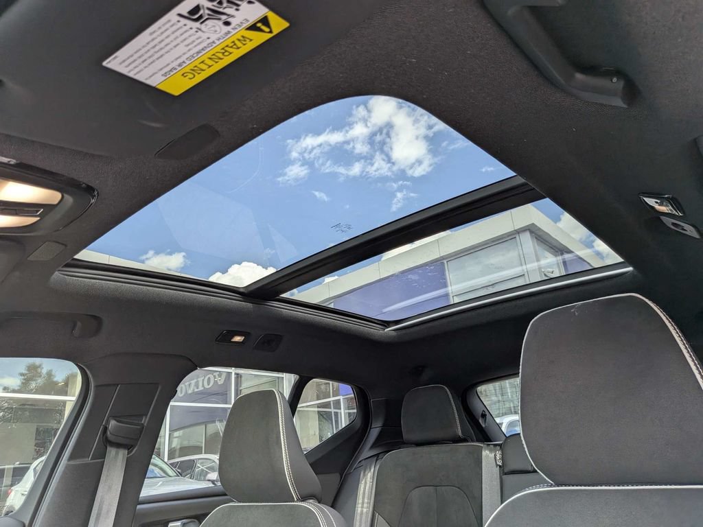Certified 2023 Volvo XC40 Recharge Plus AWD/4WD image 25