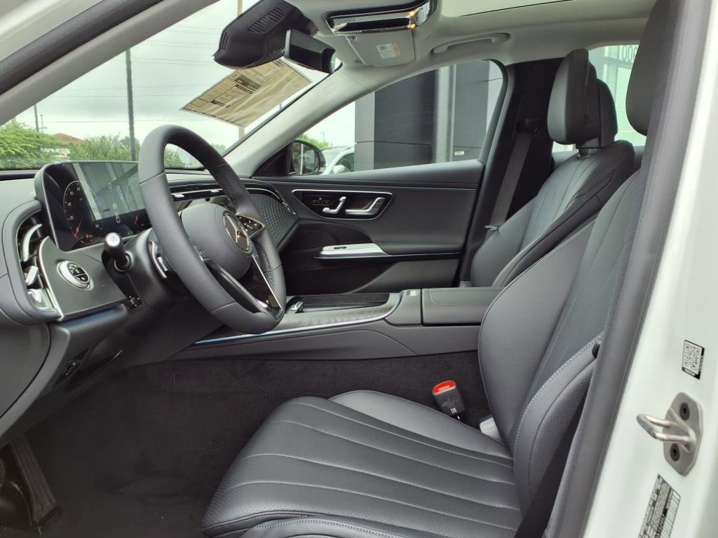 New 2025 Mercedes-Benz E 450 4MATIC Sedan image 14