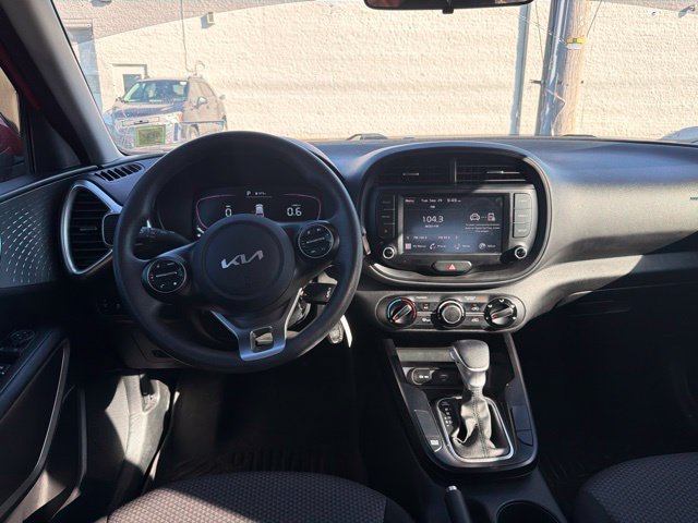 Certified 2024 Kia Soul LX w/ LX Technology Package FWD image 40