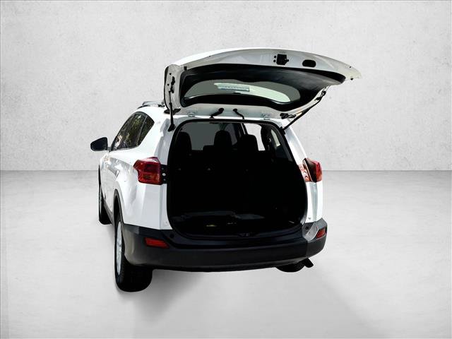 Used 2014 Toyota RAV4 LE FWD image 7