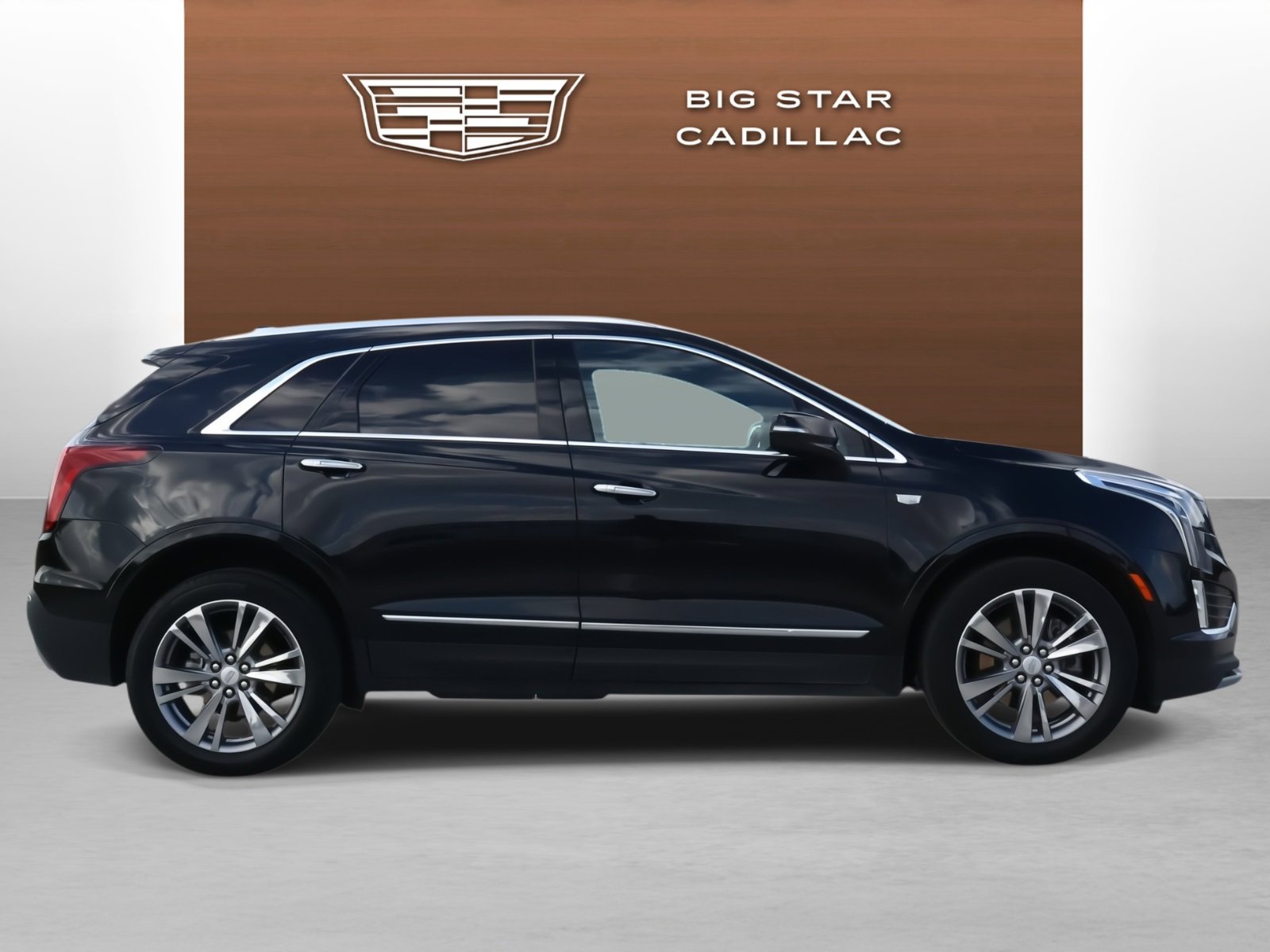 Used 2024 Cadillac XT5 Premium Luxury image 6