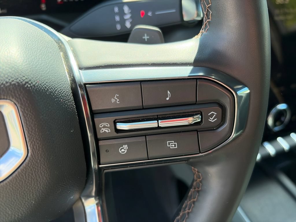 Used 2024 GMC Acadia AT4 w/ Luxury Package AWD/4WD image 40