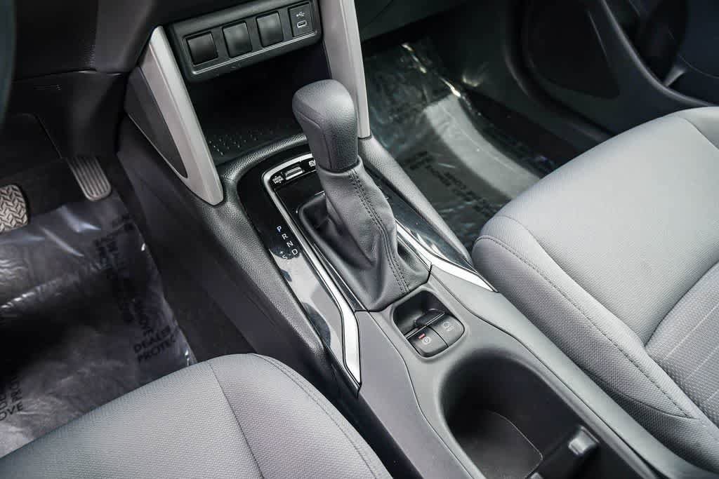 Used 2025 Toyota Corolla Cross AWD Hybrid image 19