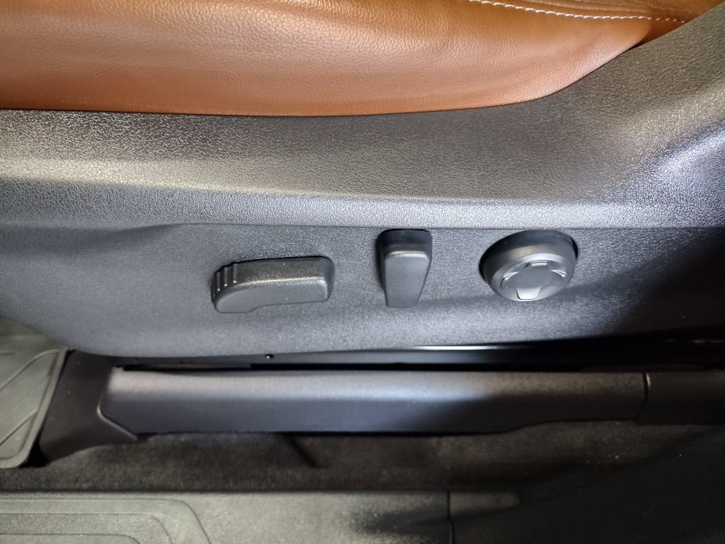 Used 2024 Subaru Ascent Touring AWD/4WD image 26