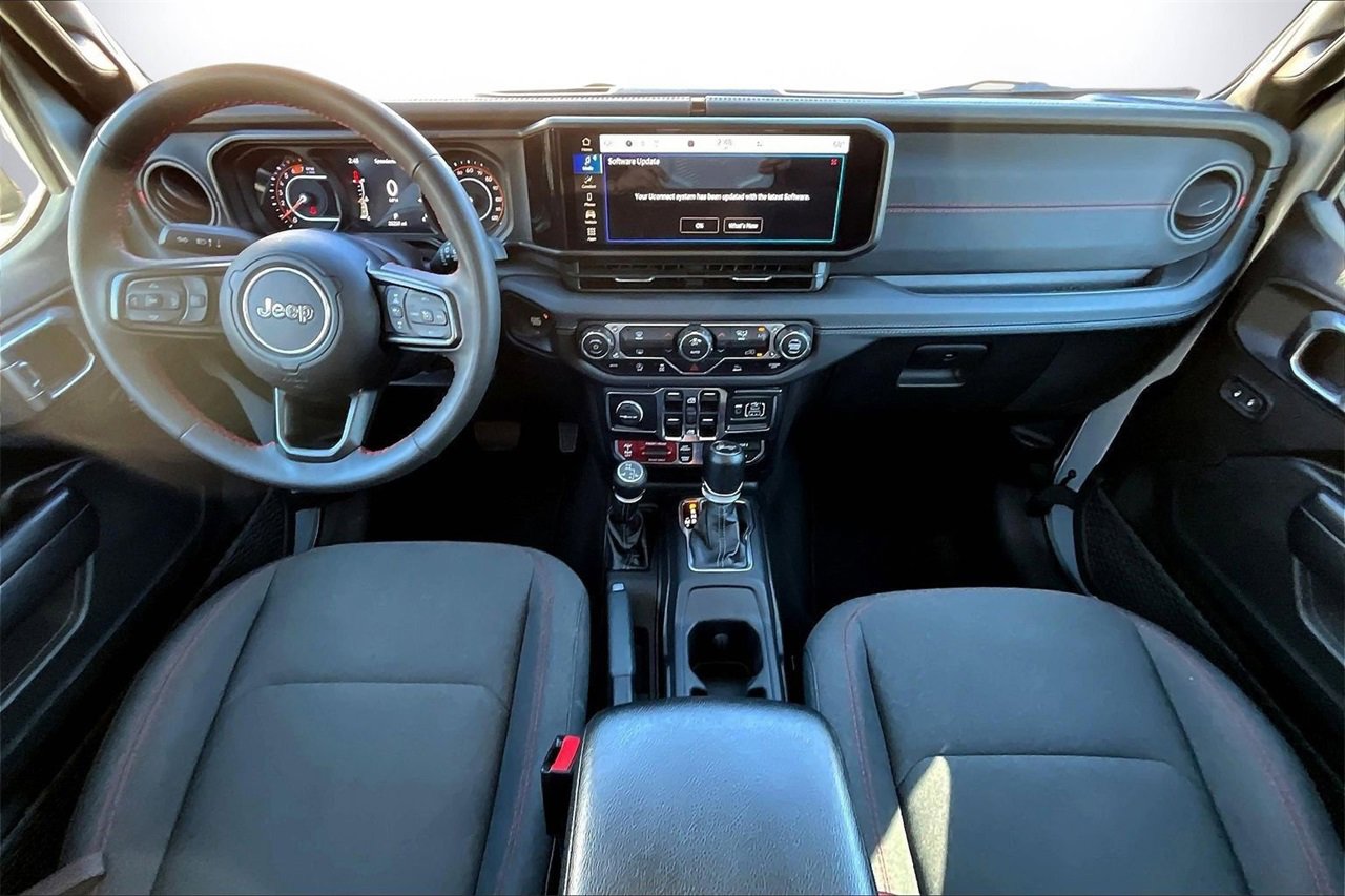 Used 2024 Jeep Wrangler Unlimited Rubicon image 13