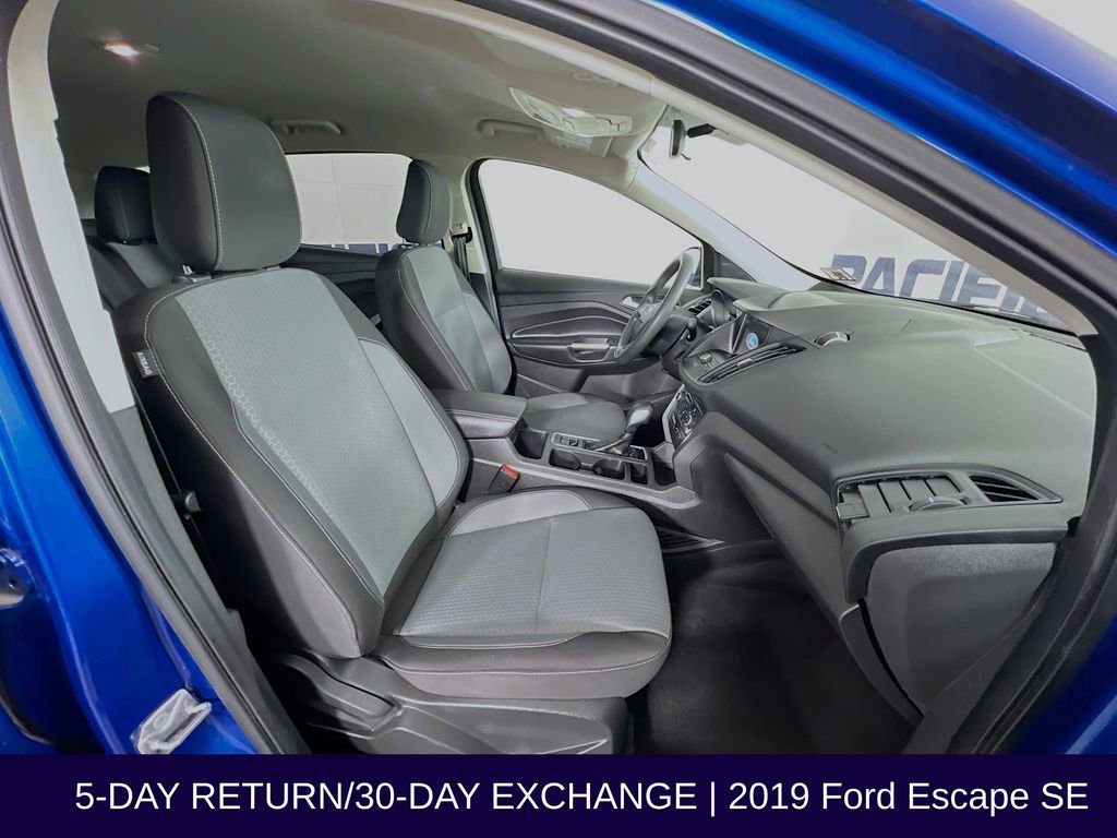Used 2019 Ford Escape SE image 32