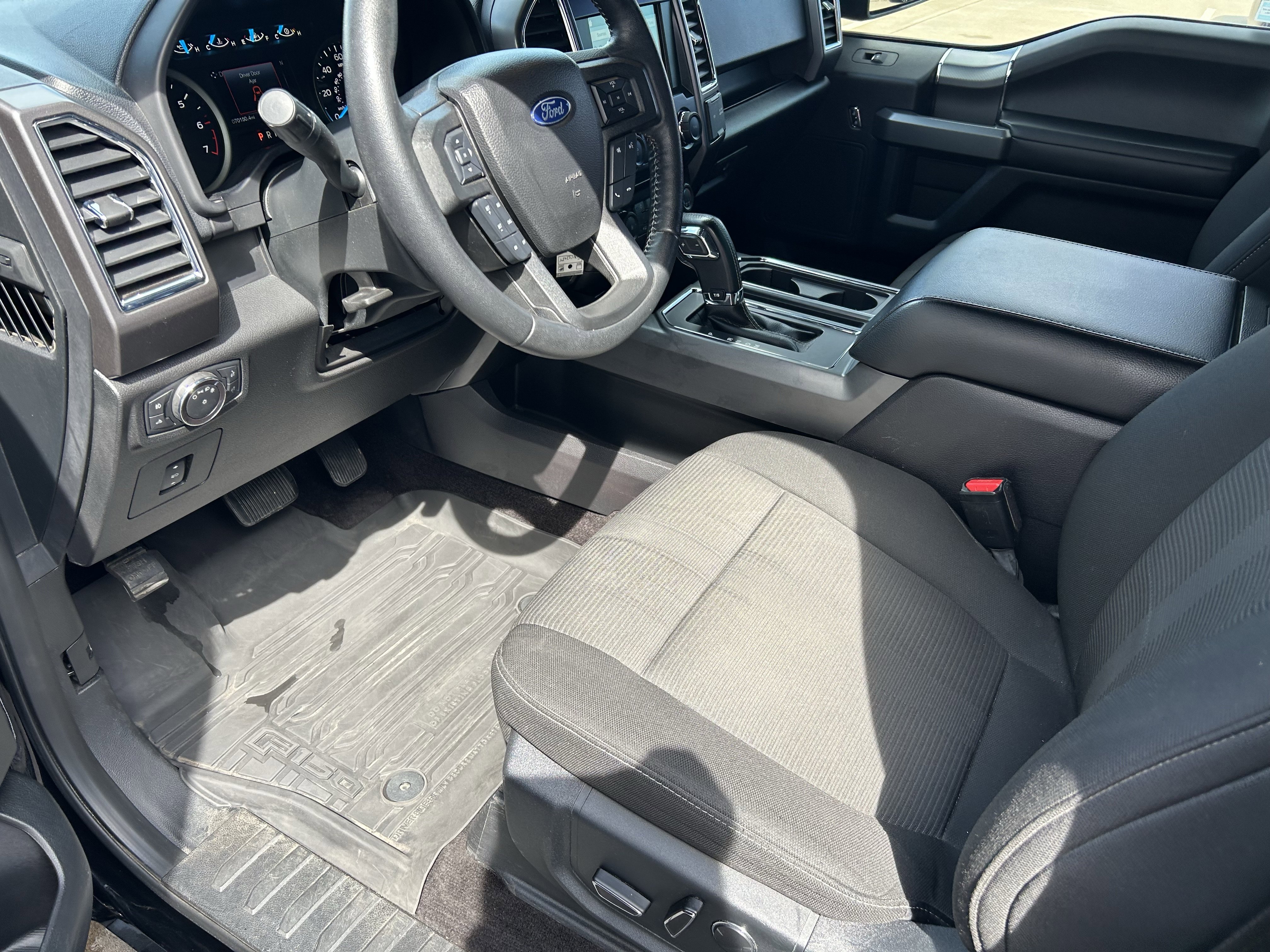 Used 2017 Ford F150 XLT w/ Equipment Group 302A Luxury RWD image 15