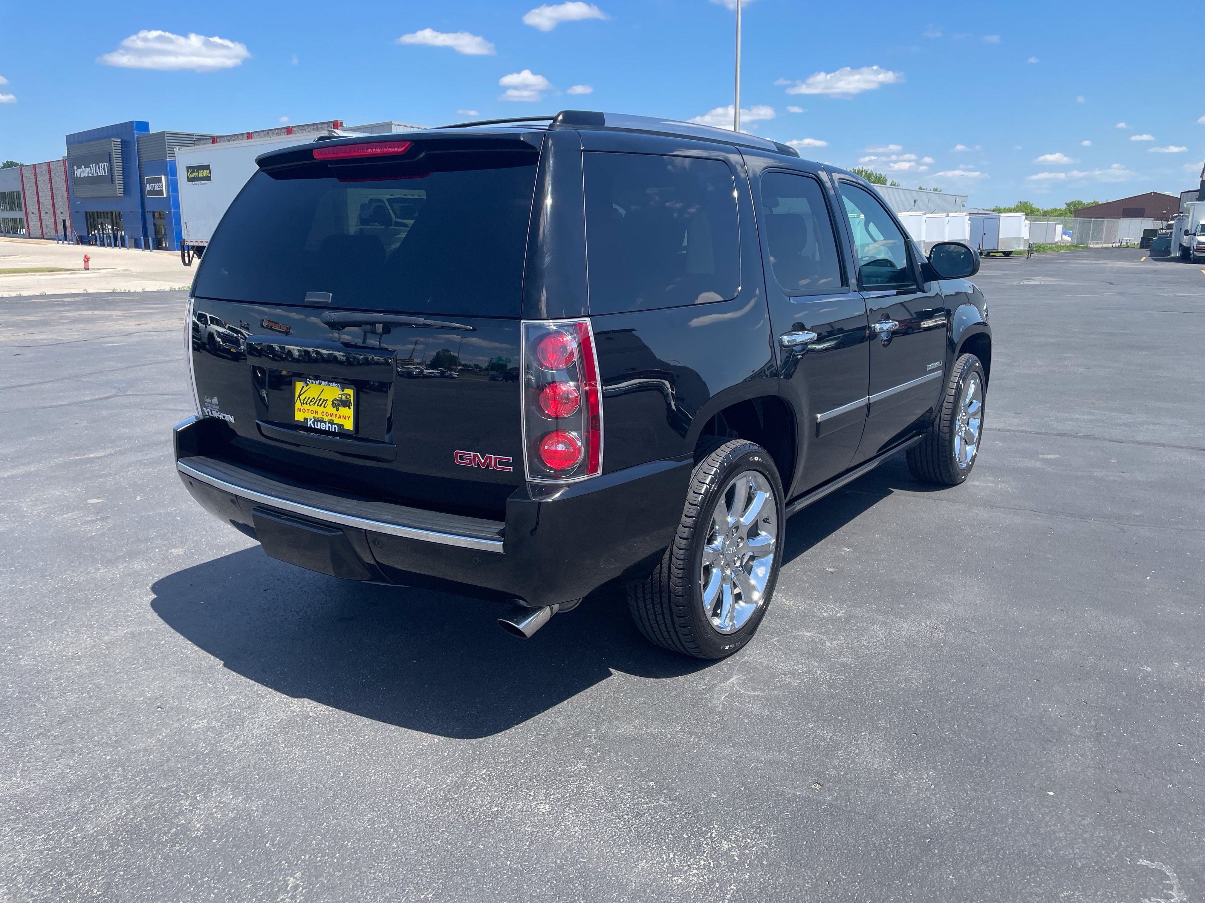 Used 2014 GMC Yukon Denali AWD/4WD image 8