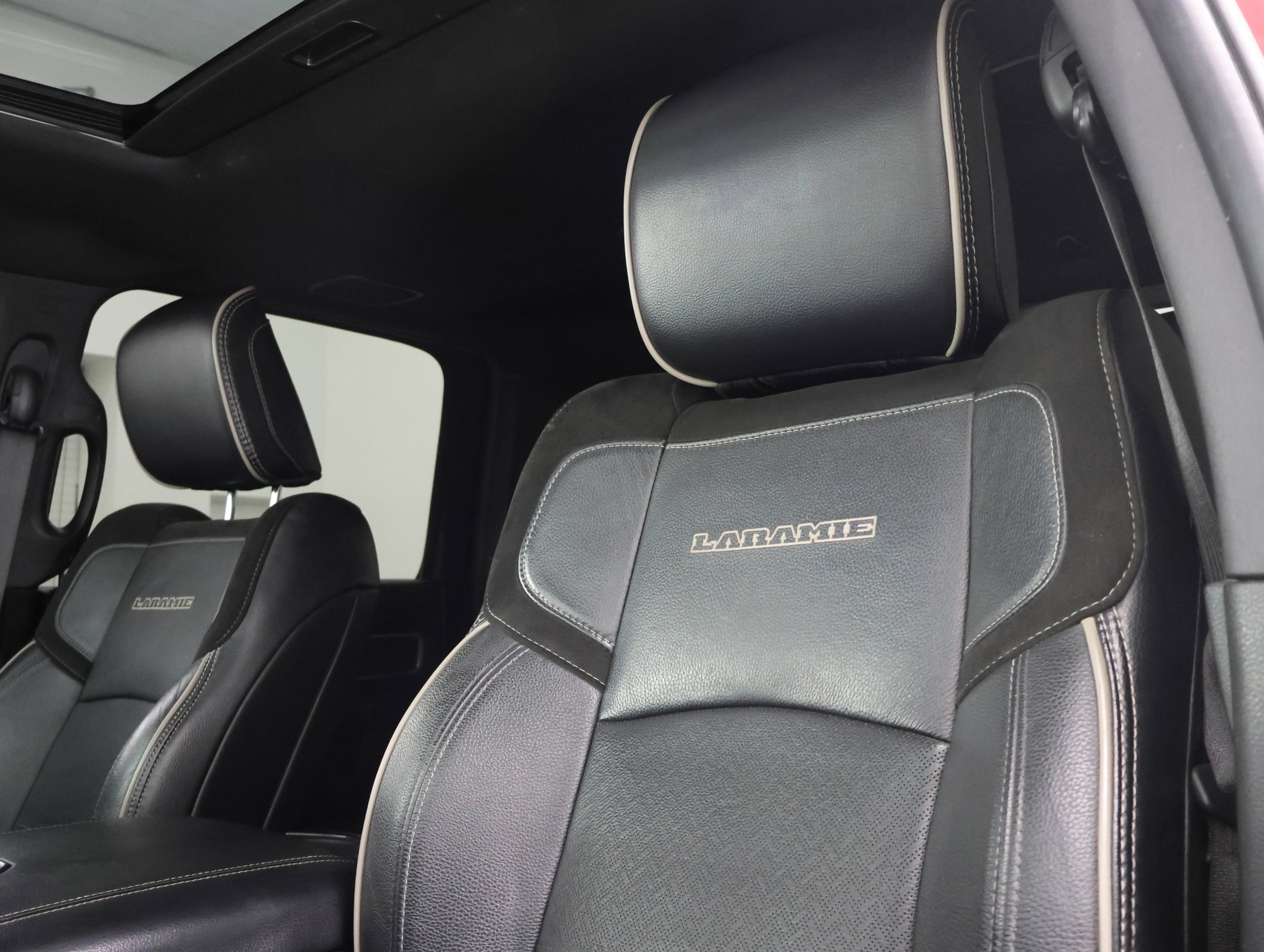 Used 2022 RAM 3500 Laramie image 44