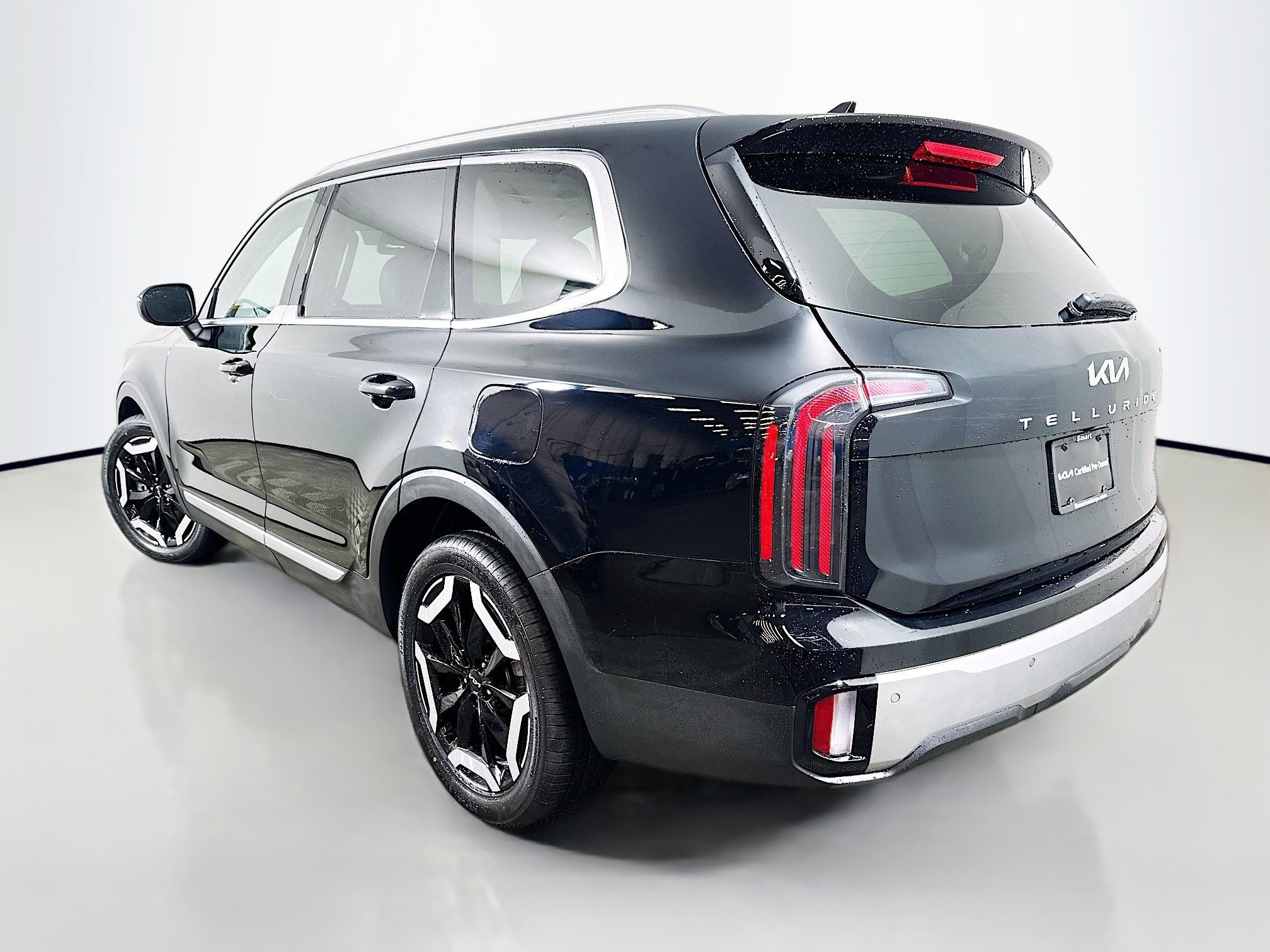 Certified 2024 Kia Telluride EX AWD/4WD image 5
