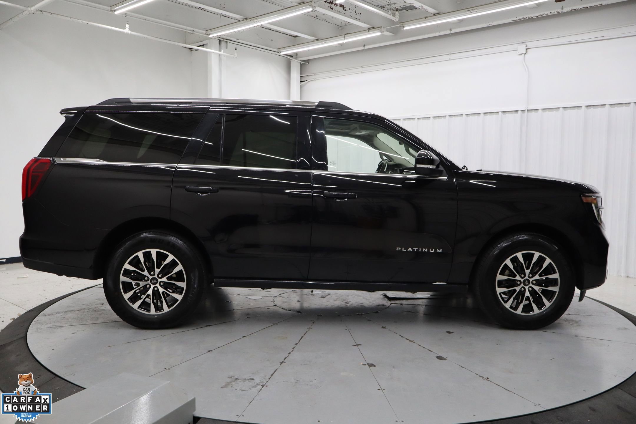 Certified 2025 Ford Expedition Platinum image 2