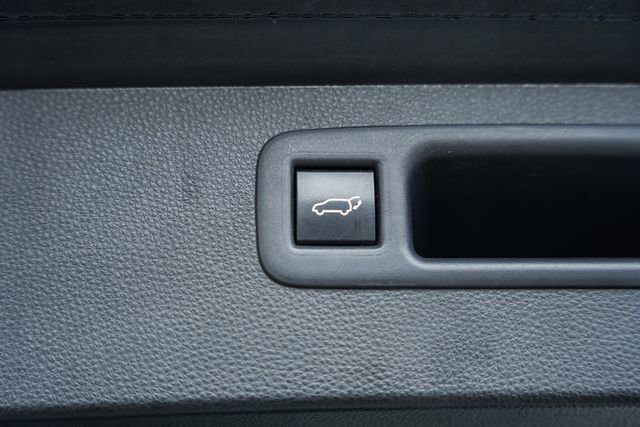 Used 2022 Toyota Highlander XLE image 14