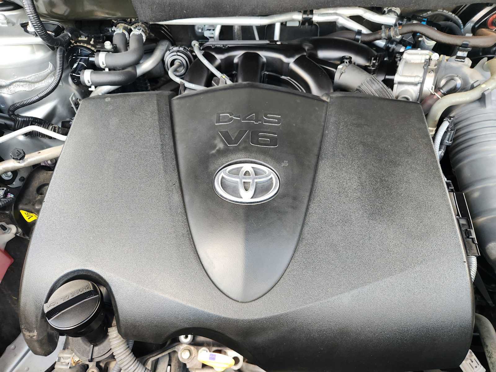 Used 2021 Toyota Highlander LE FWD image 30