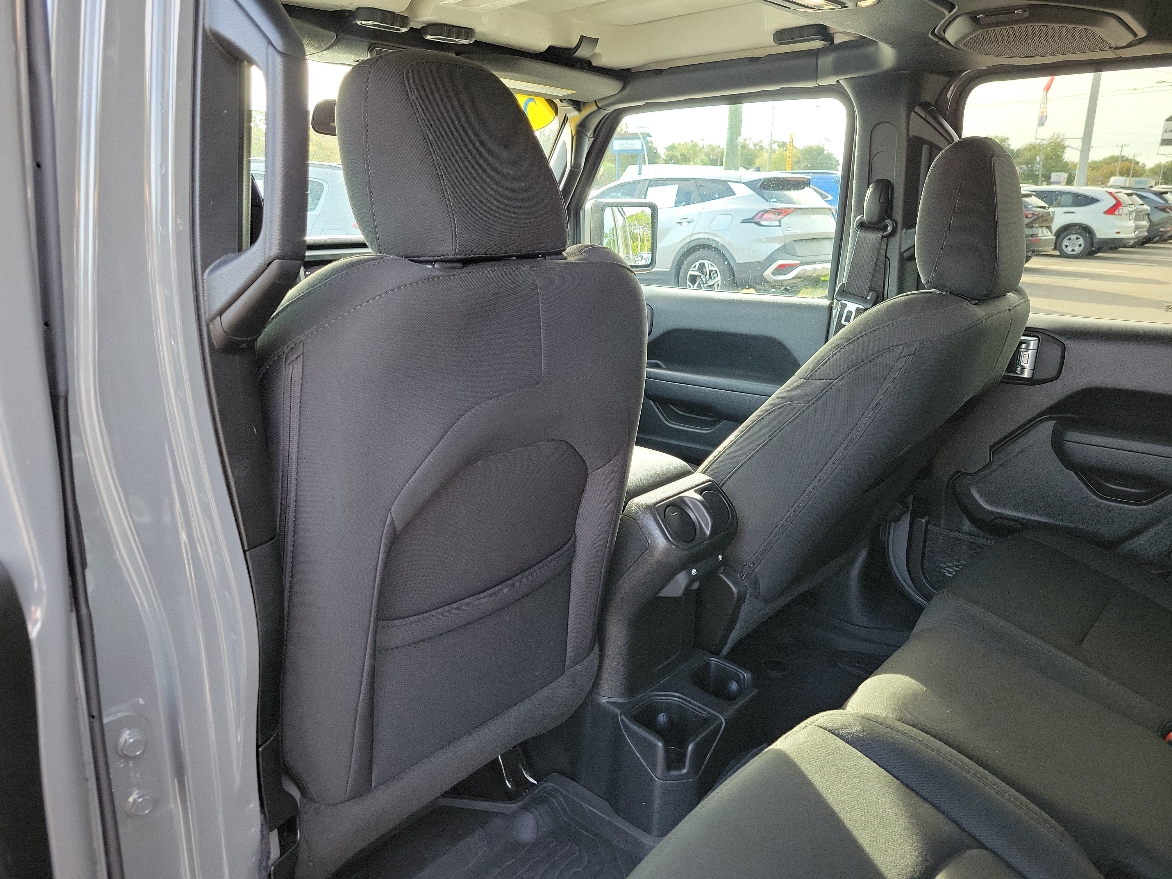 Used 2022 Jeep Gladiator Sport AWD/4WD image 15