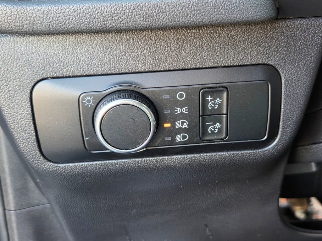 Used 2025 Ford Escape ST-Line image 25