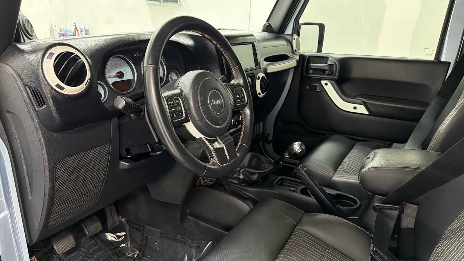 Used 2012 Jeep Wrangler Arctic image 12