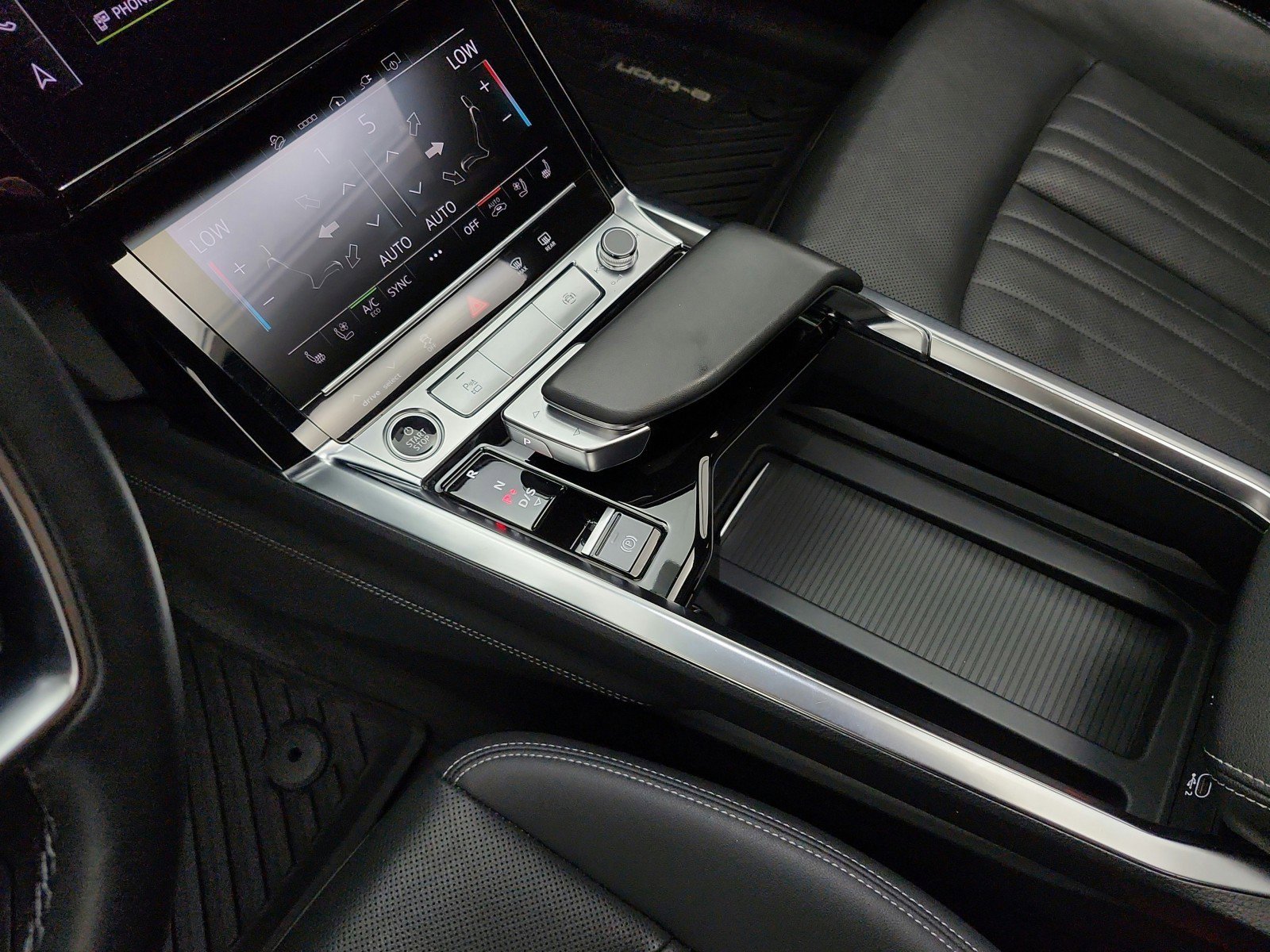 Used 2022 Audi e-tron Premium Plus AWD/4WD image 11