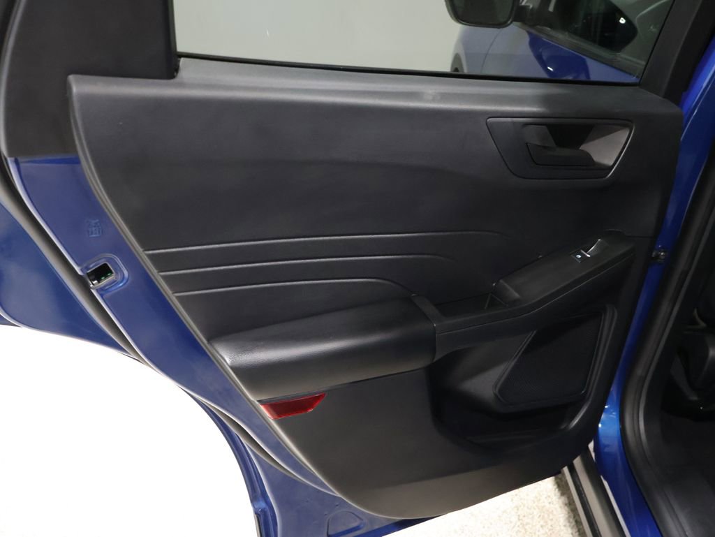 Used 2022 Ford Escape SE w/ Cold Weather Package image 19