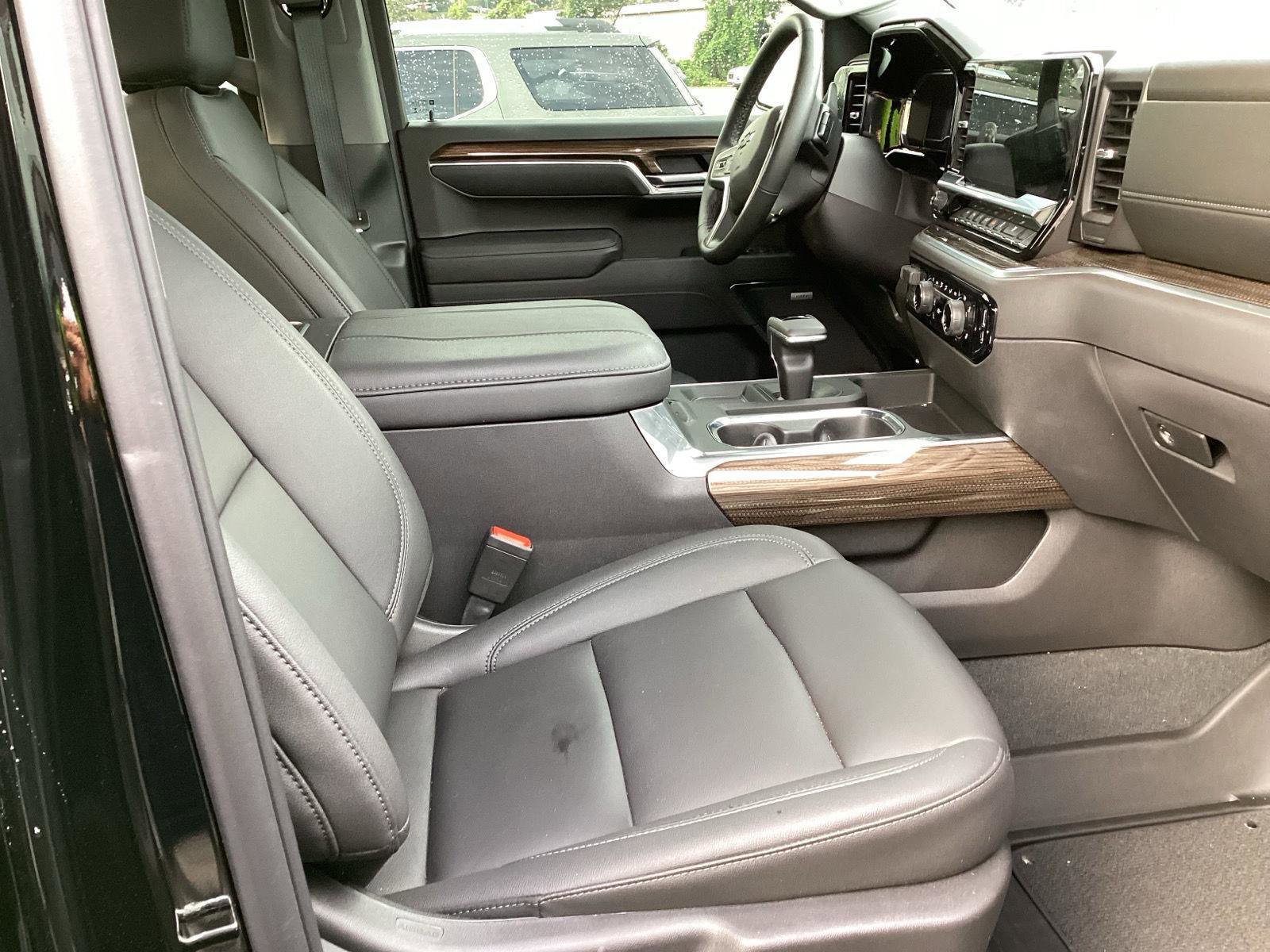 Used 2025 Chevrolet Silverado 1500 RST w/ RST All Star Premium Package AWD/4WD image 6