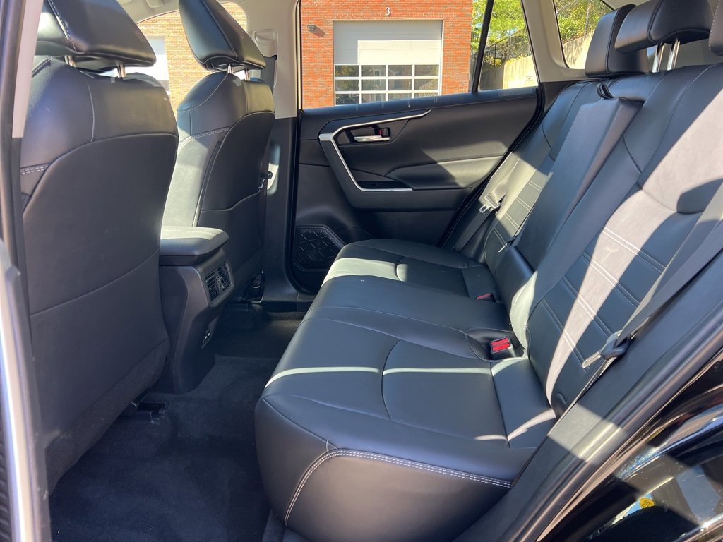 Used 2023 Toyota RAV4 XLE Premium image 25