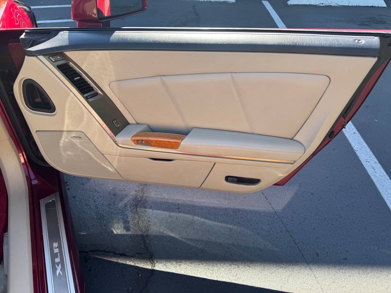 Used 2006 Cadillac XLR RWD image 15