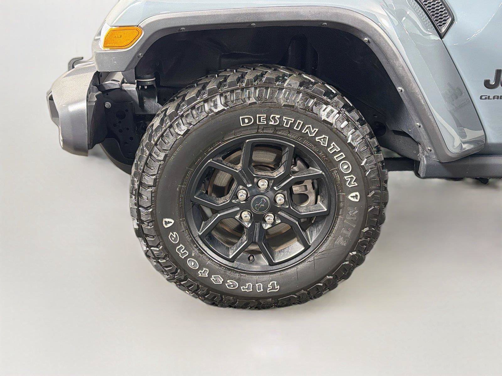 Used 2025 Jeep Gladiator Sport AWD/4WD image 33