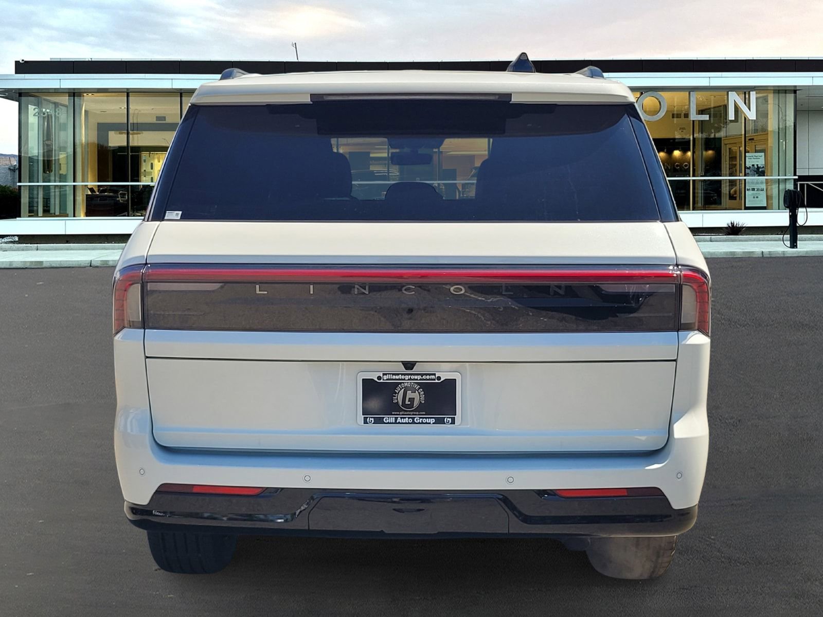 New 2026 Lincoln Navigator L Reserve AWD/4WD image 5