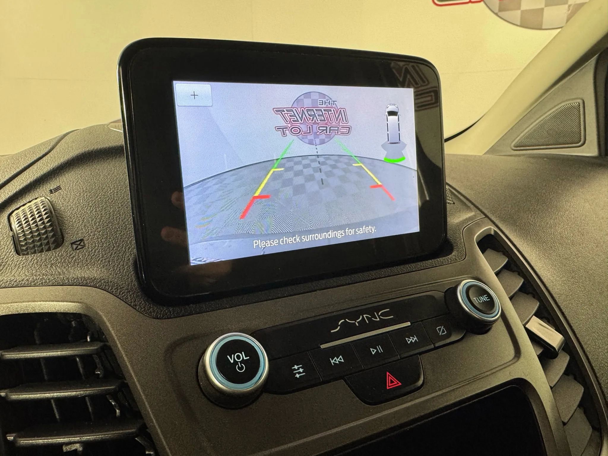 Used 2022 Ford Transit Connect XLT image 16