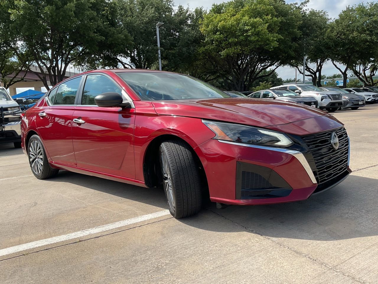 Used 2025 Nissan Altima 2.5 SV FWD image 5