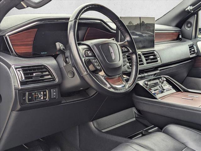 Used 2024 Lincoln Navigator L Reserve image 9