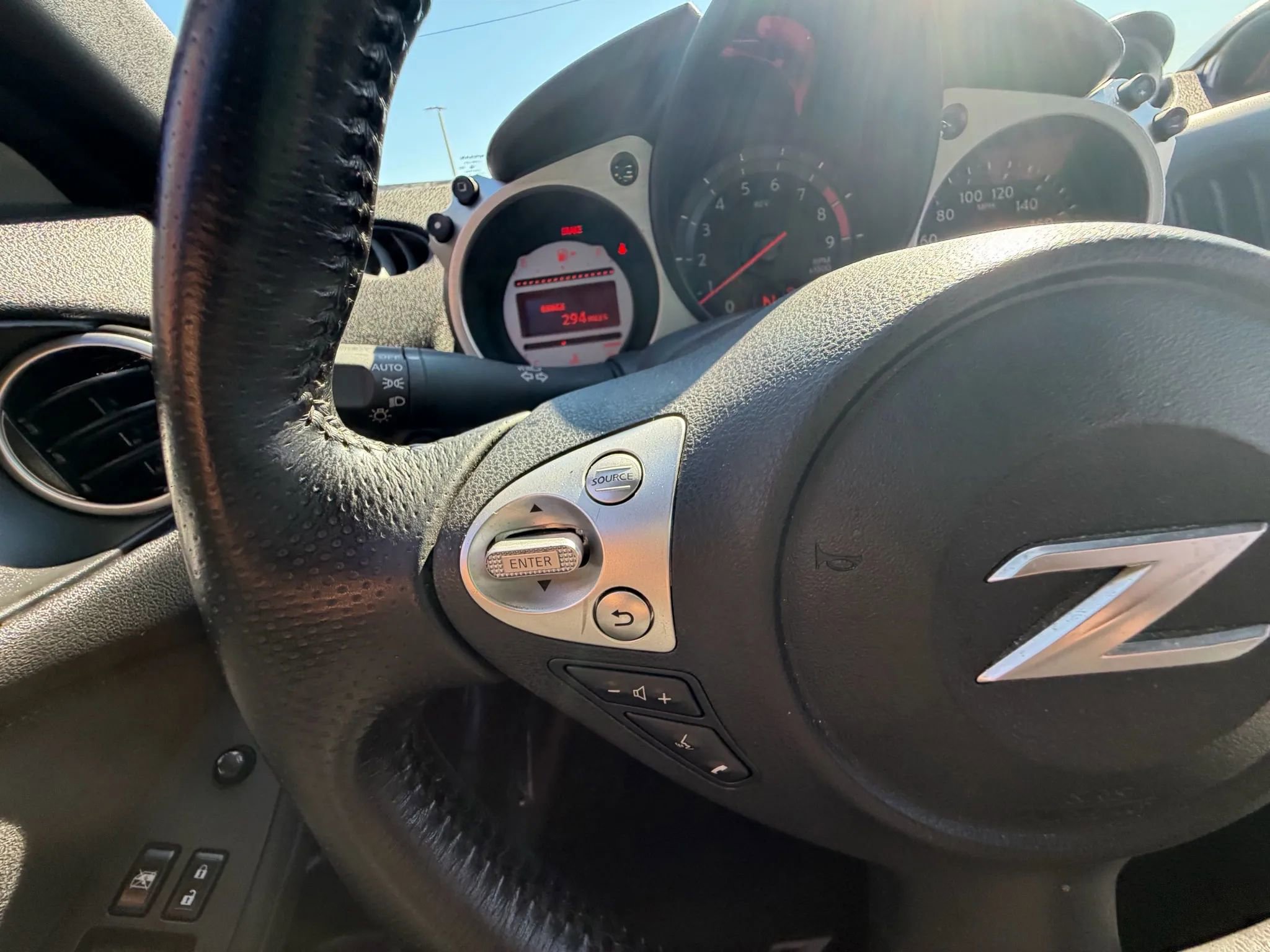 Used 2010 Nissan 370Z Touring w/ Sport Pkg image 12