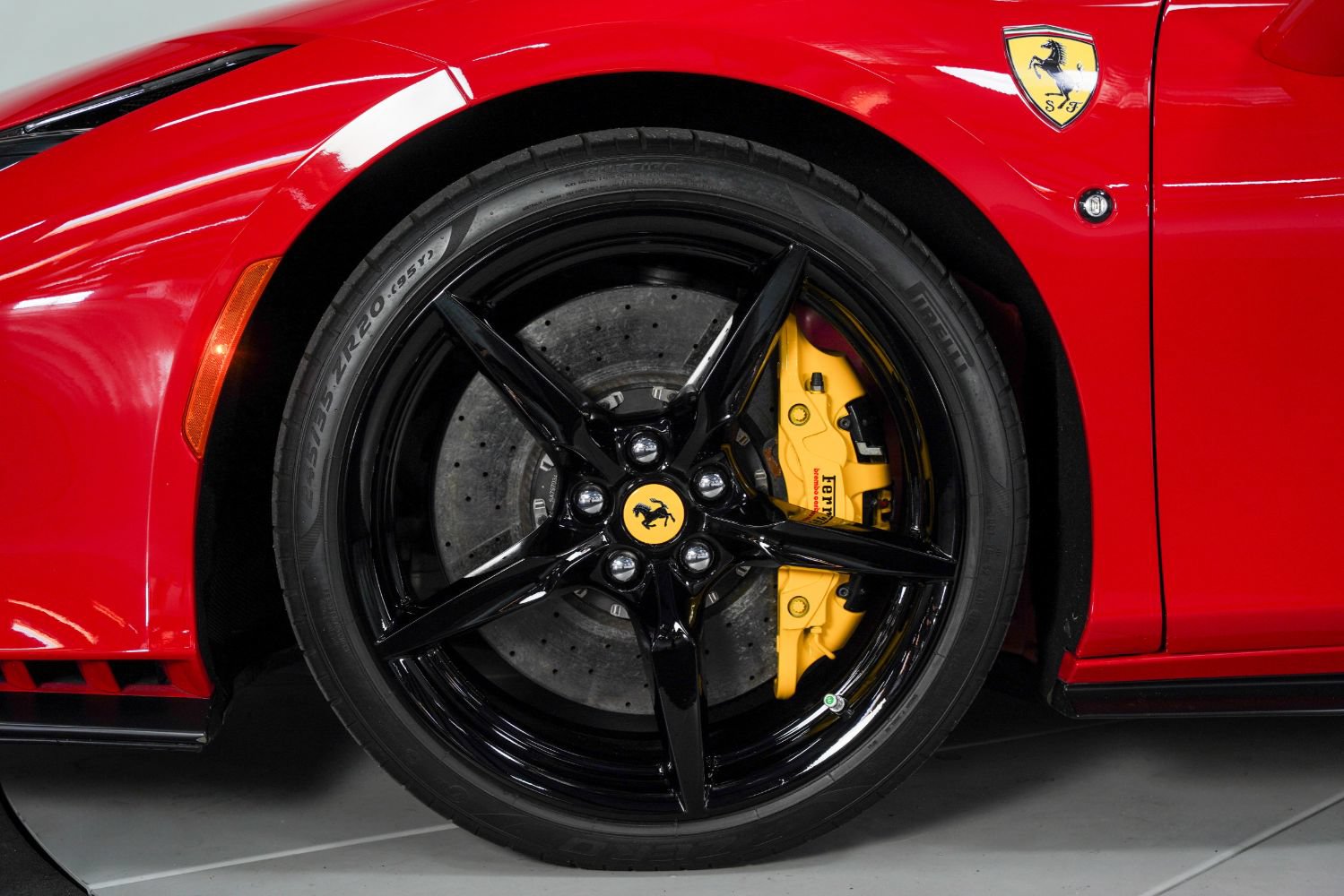Used 2023 Ferrari F8 Tributo RWD image 17