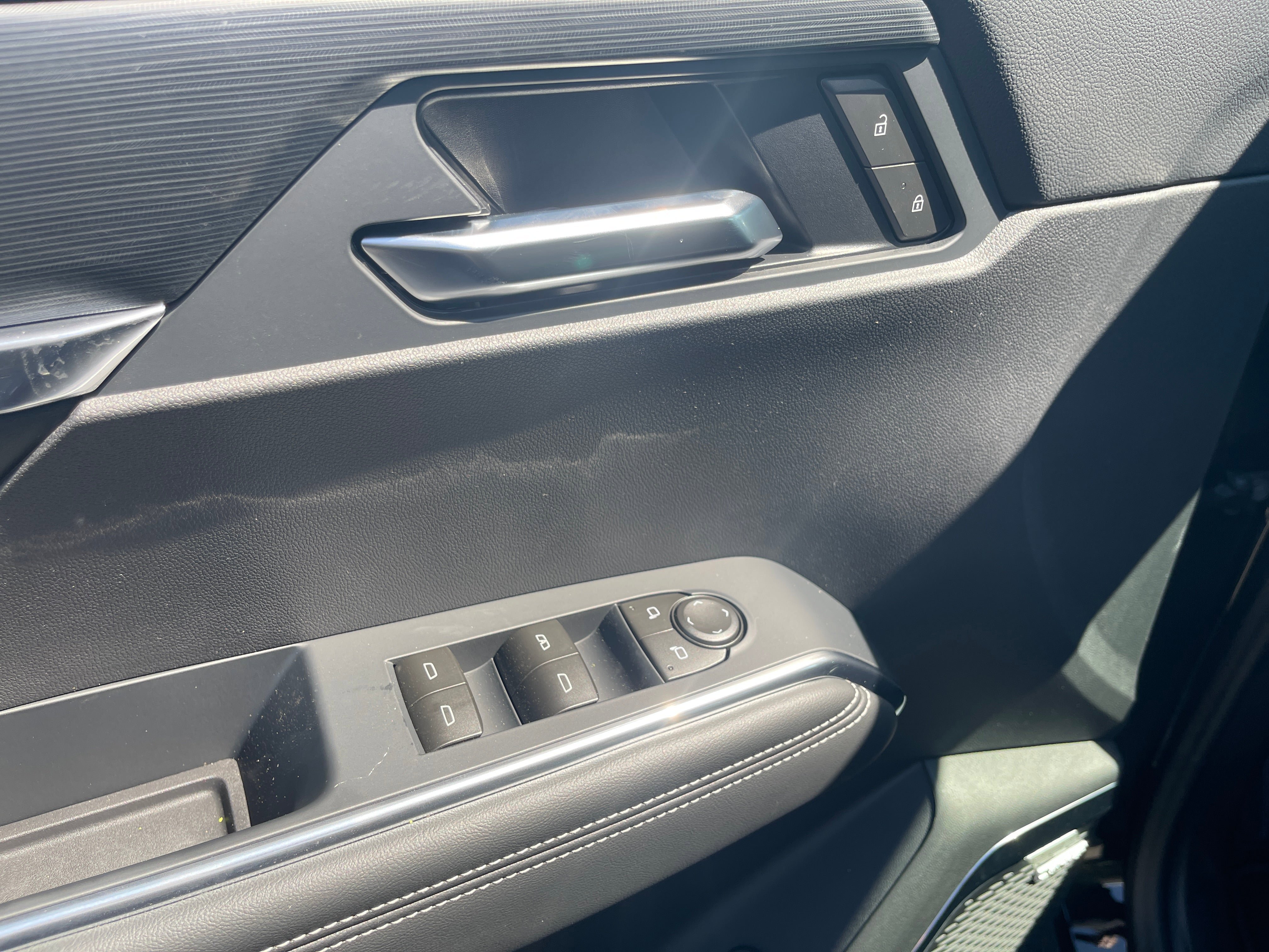 New 2026 GMC Acadia Elevation w/ Black Edition AWD/4WD image 9