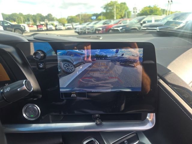 Used 2022 Chevrolet Corvette Stingray Convertible w/ Battery Protection Package image 23