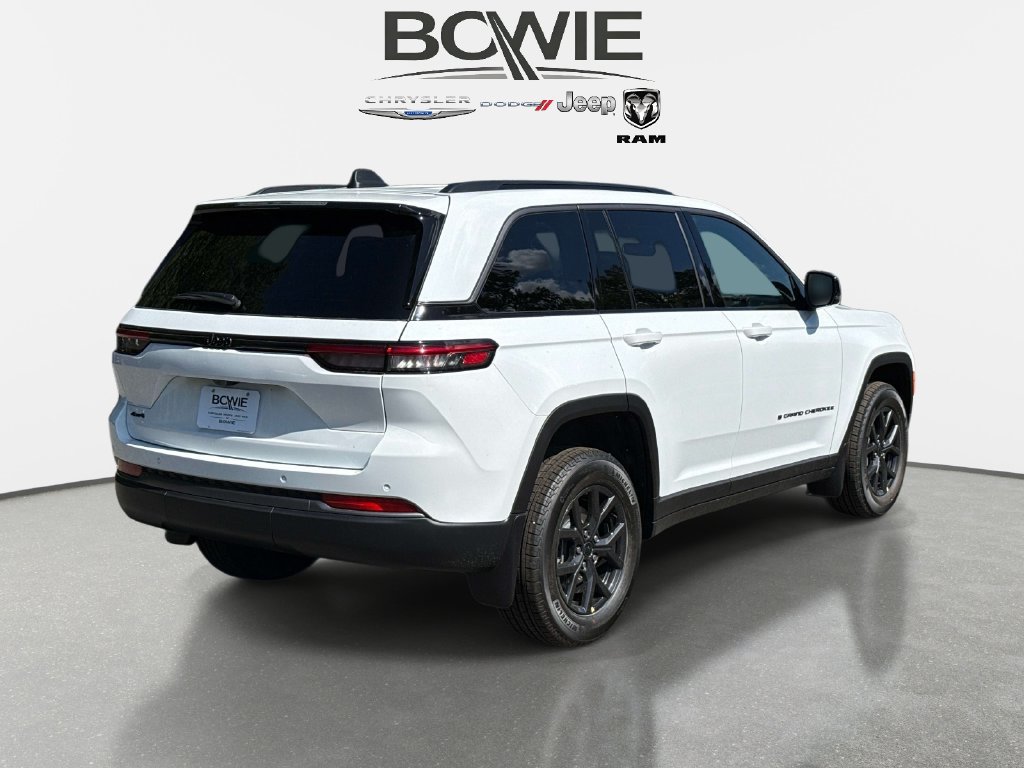 New 2027 Jeep Grand Cherokee Altitude AWD/4WD image 2