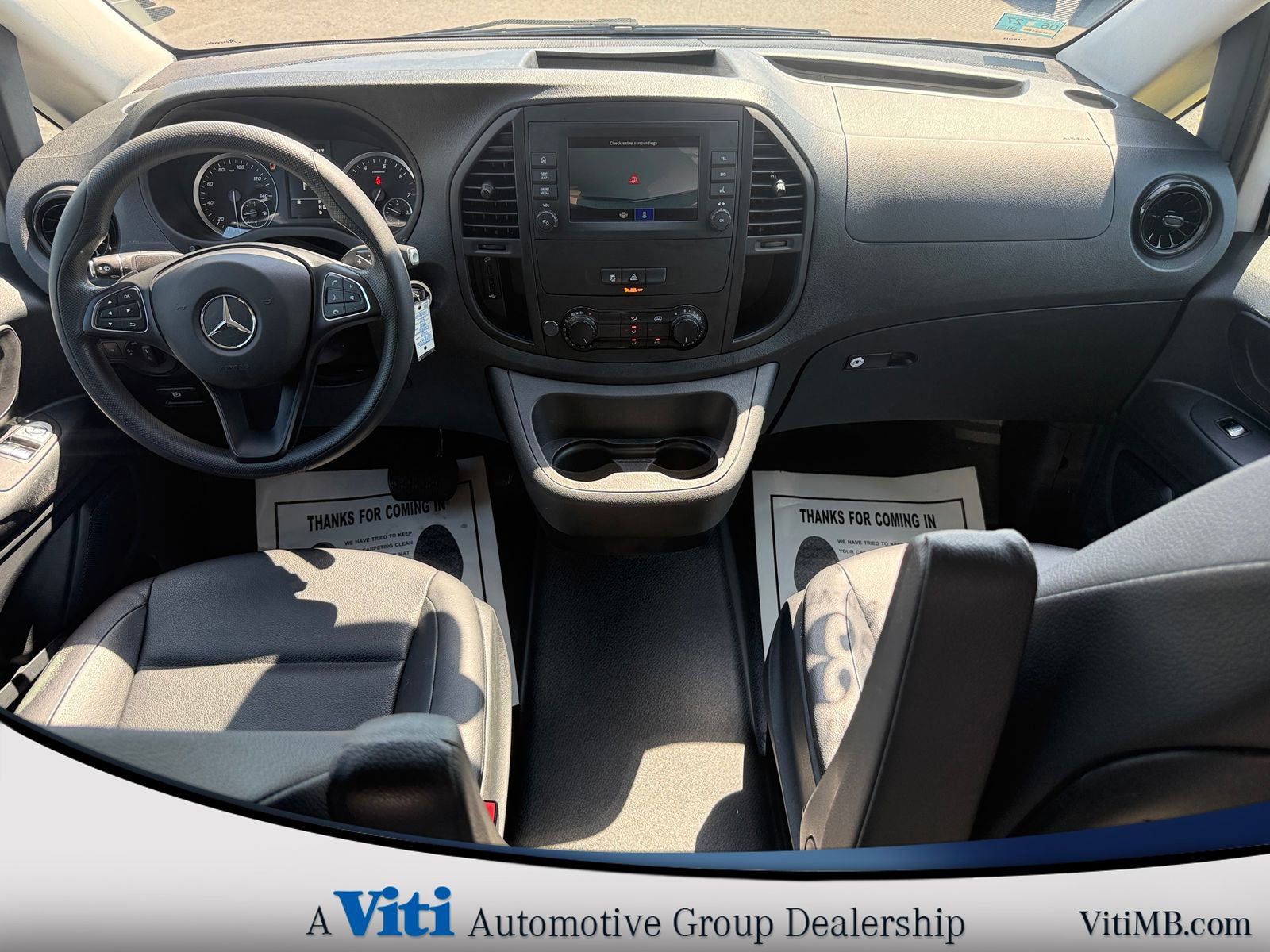 Used 2023 Mercedes-Benz Metris image 2