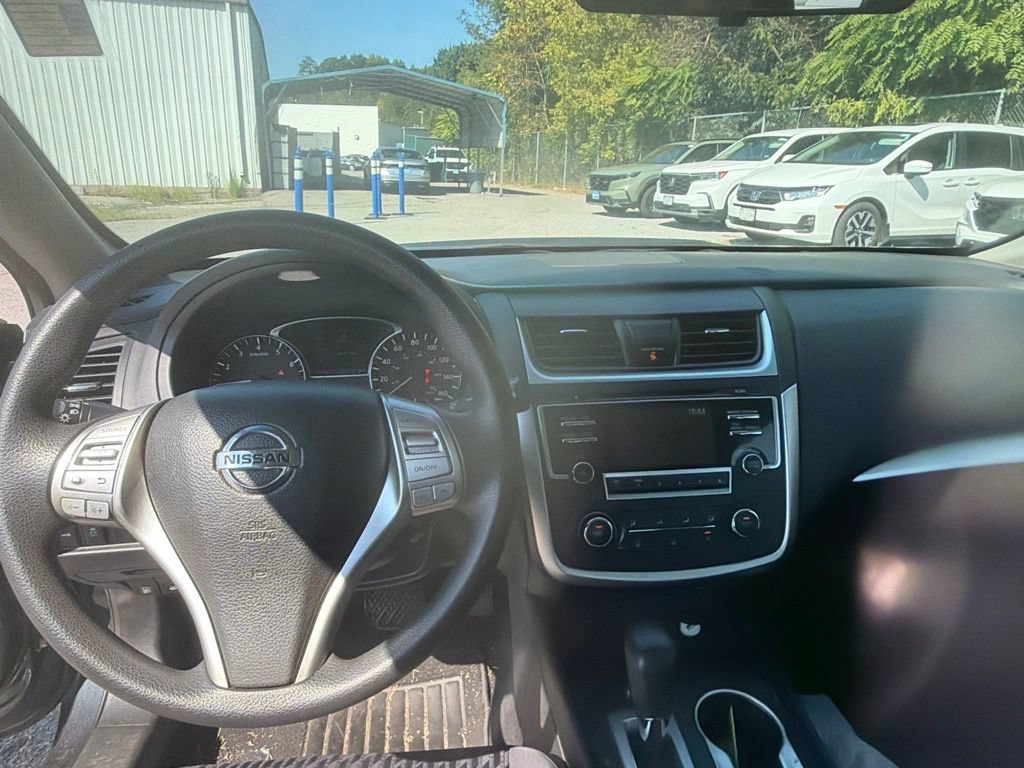Used 2017 Nissan Altima 2.5 S FWD image 12
