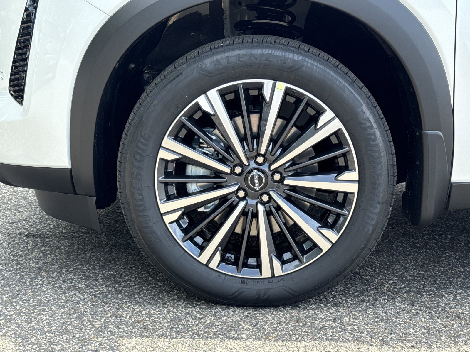 New 2026 Nissan Pathfinder Platinum FWD image 26