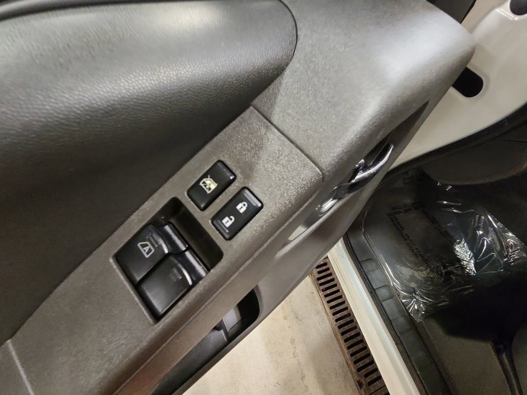 Used 2019 Nissan Frontier SV image 34