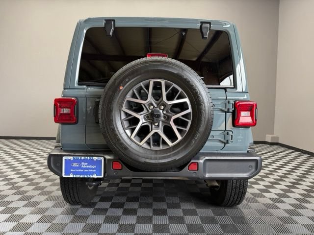 Used 2024 Jeep Wrangler Unlimited Sahara w/ Technology Group AWD/4WD image 10