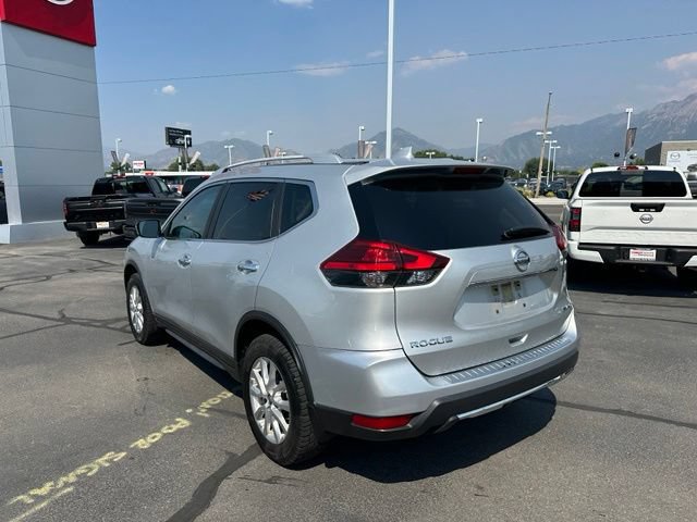 Used 2017 Nissan Rogue SV AWD/4WD image 9