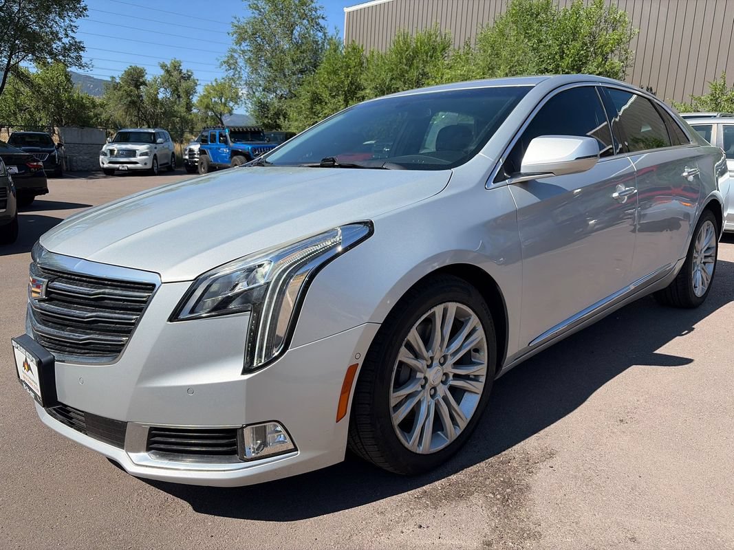 Used 2019 Cadillac XTS Luxury FWD image 3