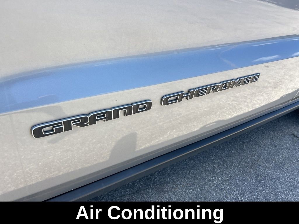 Used 2019 Jeep Grand Cherokee Limited RWD image 20