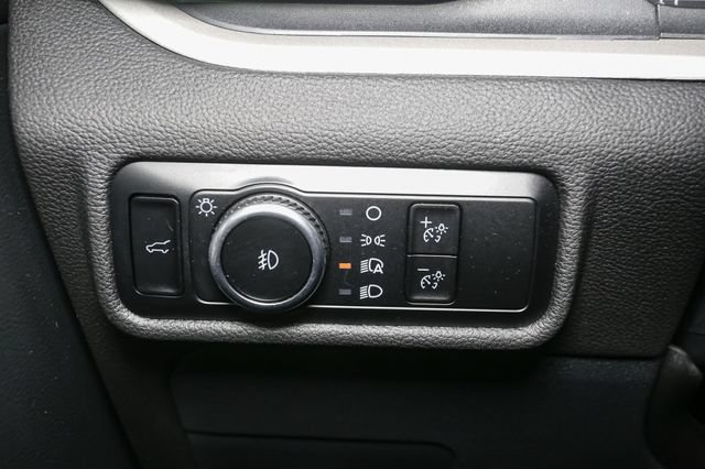 Used 2023 Ford Explorer XLT w/ Equipment Group 202A AWD/4WD image 36