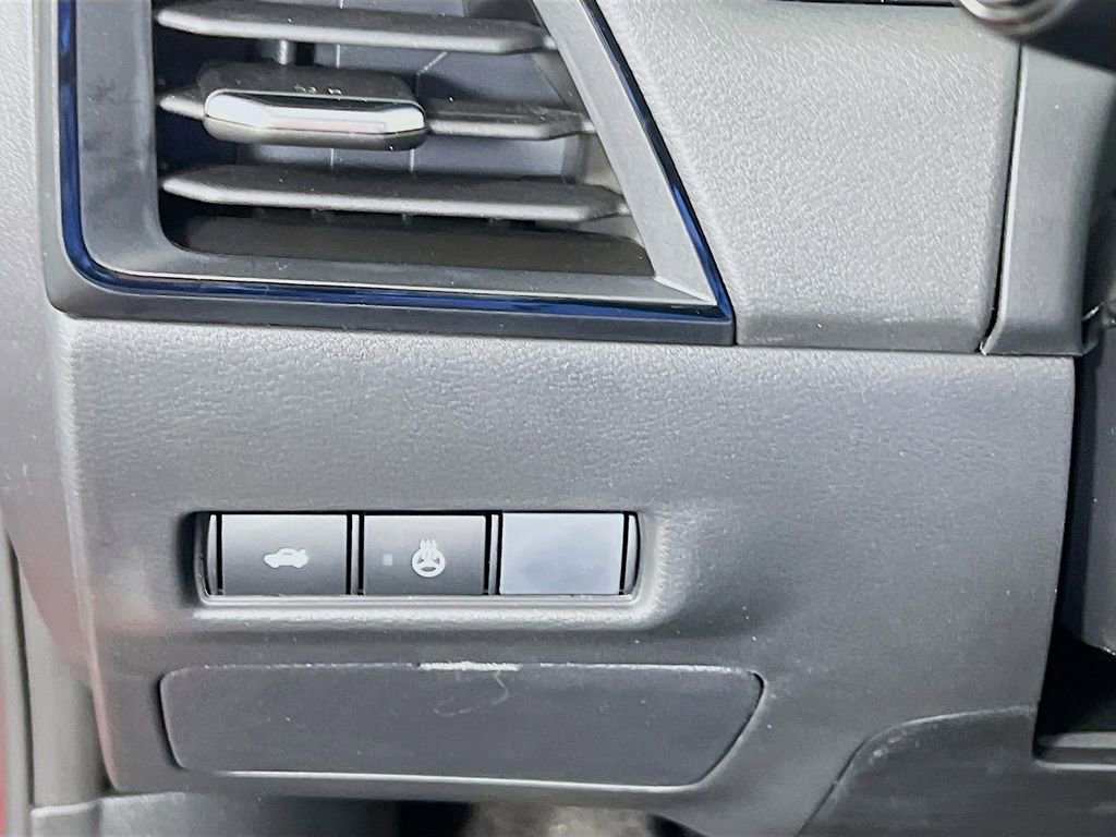 New 2026 Nissan Sentra SV image 9