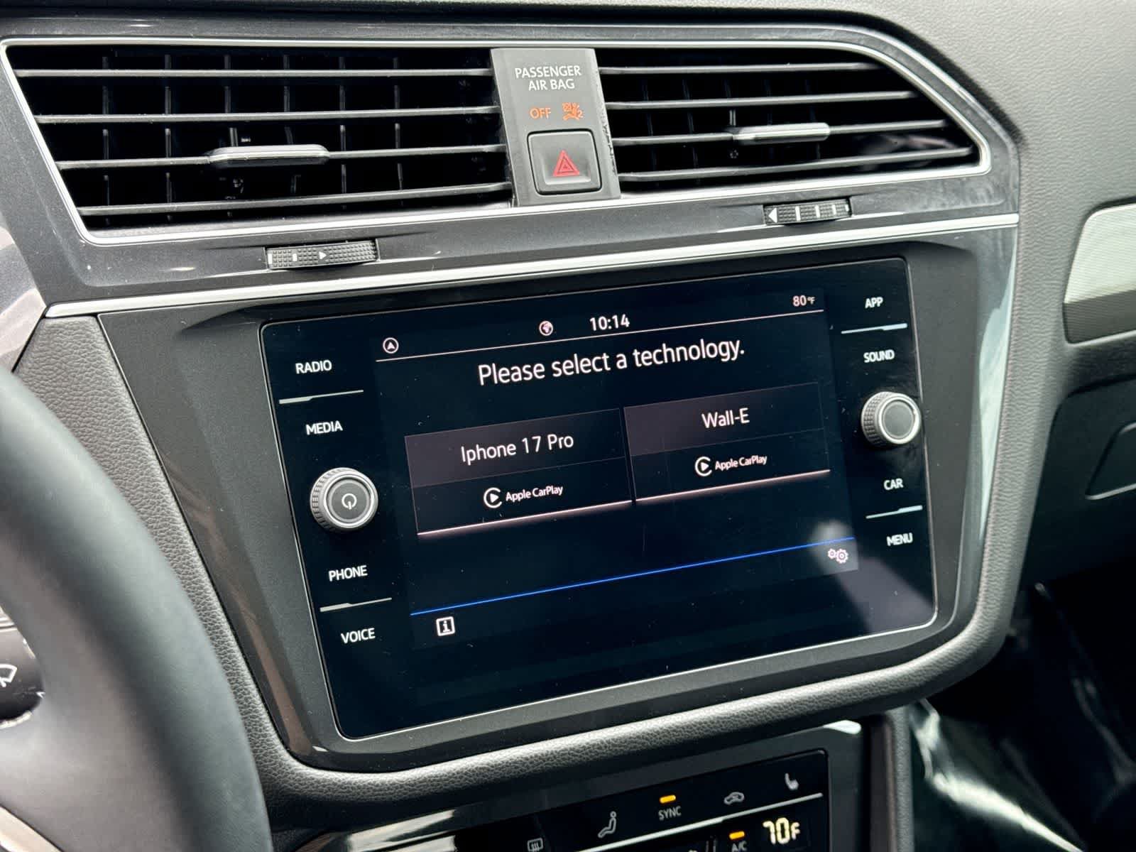 Used 2024 Volkswagen Tiguan SE w/ Panoramic Sunroof Package FWD image 35