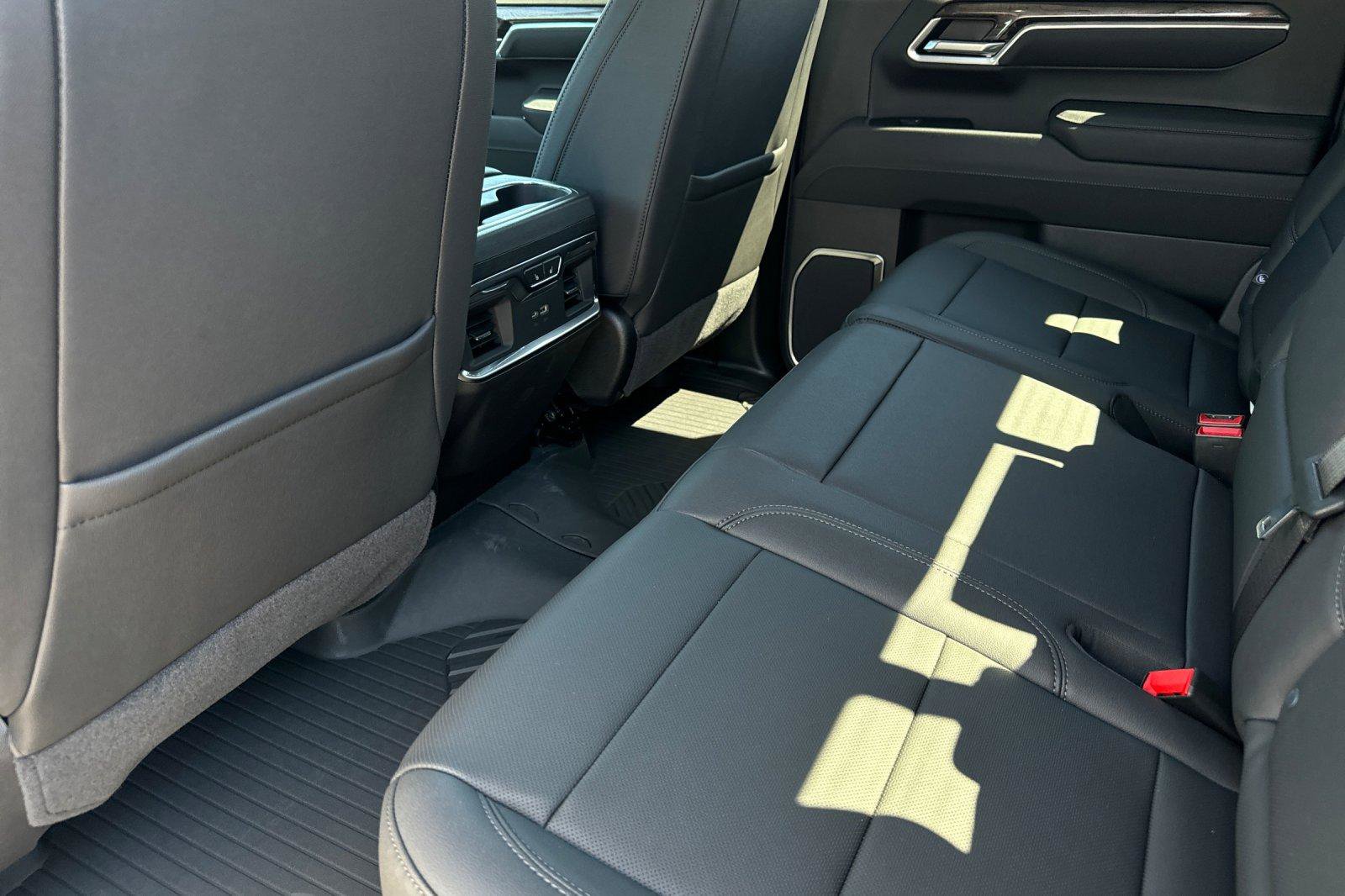 New 2026 Chevrolet Silverado 1500 LTZ w/ LTZ Premium Package image 7